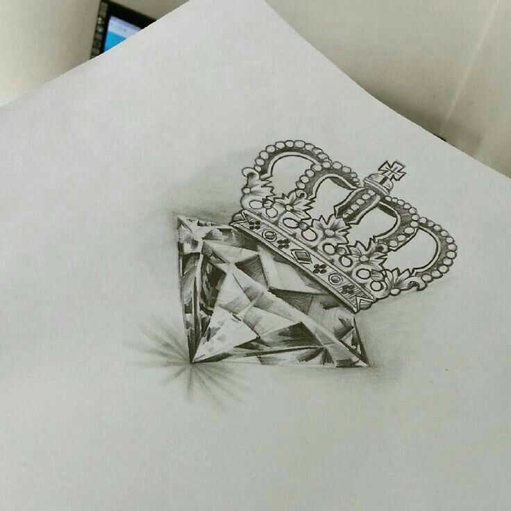 dekoltee diamanten Tattoo