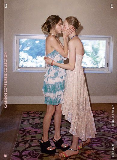 nude Lesbian teens