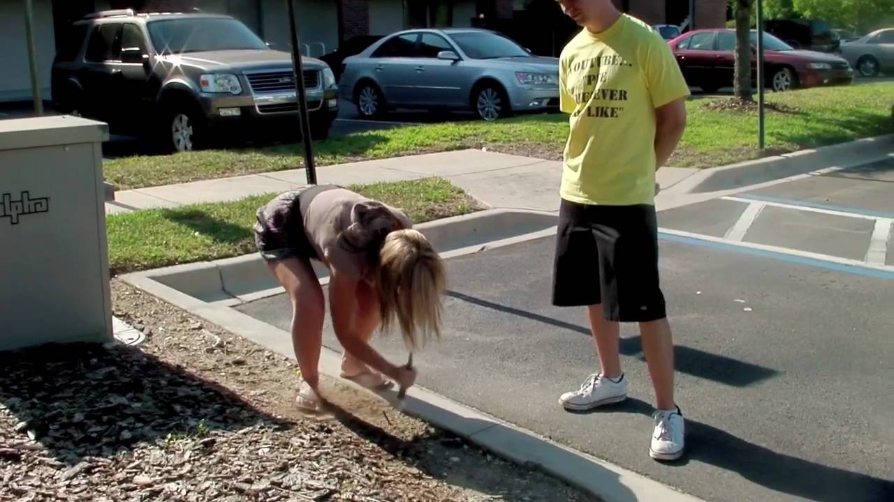 public Teen pee