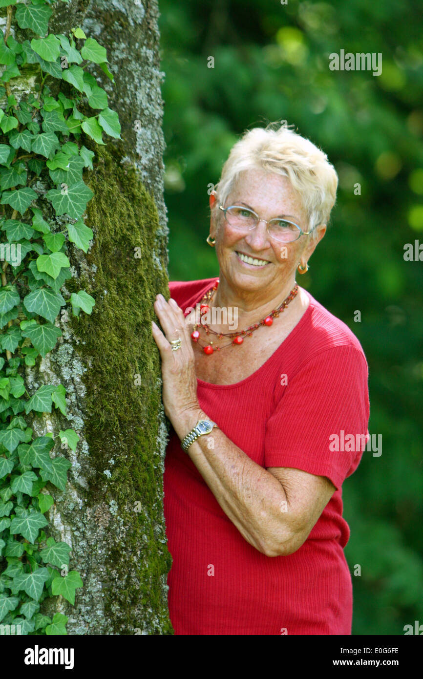 alte frauen Schöne